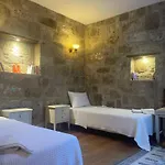 Kallista Hotel *