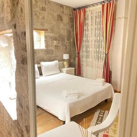 Kallista מלון אלאקאטי