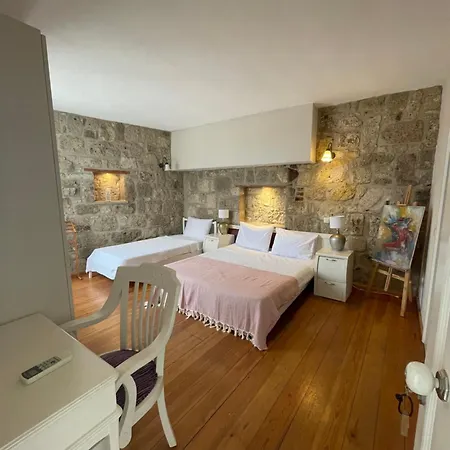 Otel Kallista Çeşme