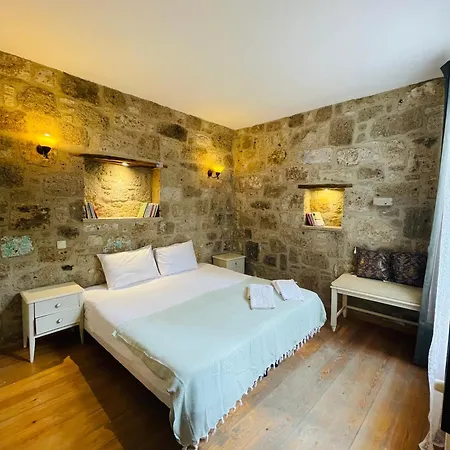 Otel Kallista Çeşme
