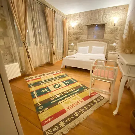 Kallista Hotel
